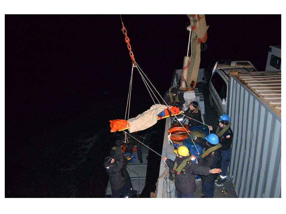 Patrullero “Sibbald” efectuó evacuación médica